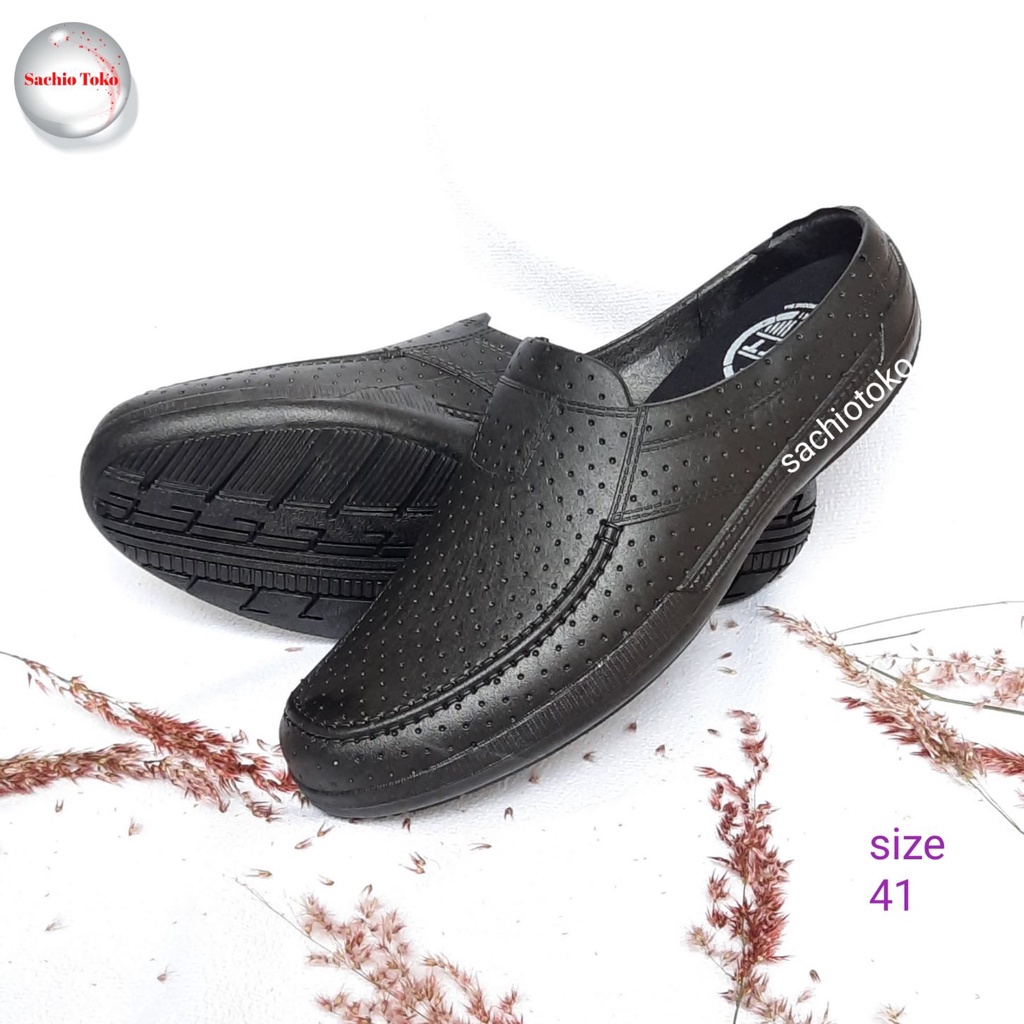 ตรา ATT สีดํา ไซส์ 40-43 พร้อม Sachio Toko dot motif