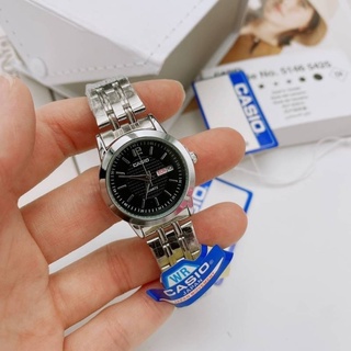 นาฬิกาข้อมือ แฟชั่นผู้หญิง สายเลส มีวันที่ สำหรับผู้หญิง พร้อมส่ง