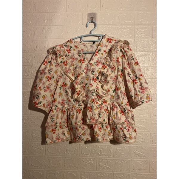 Tiny tale เสื้อแขนจั๊ม ลายดอกไม้