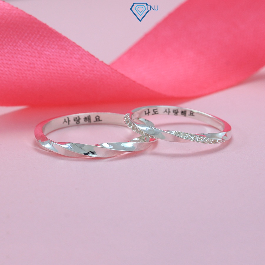แหวนคู่รักรักเงิน 925 สําหรับผู้ชายและผู้หญิงสลักชื่อ ND0459 TNJ Jewelry