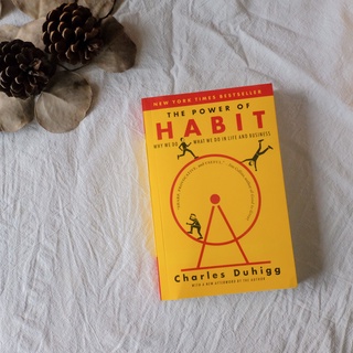 วรรณกรรม ฉบับภาษาอังกฤษ " The Power of Habit : Why We Do What We Do in Life and Business "