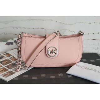 🎀 (สด-ผ่อน) กระเป๋าสะพายไหล่ สีชมพูอ่อน Michael Kors 32S0GNMU0L Carmen Extra-Small Pouchette Saffiano Leather Shoulder