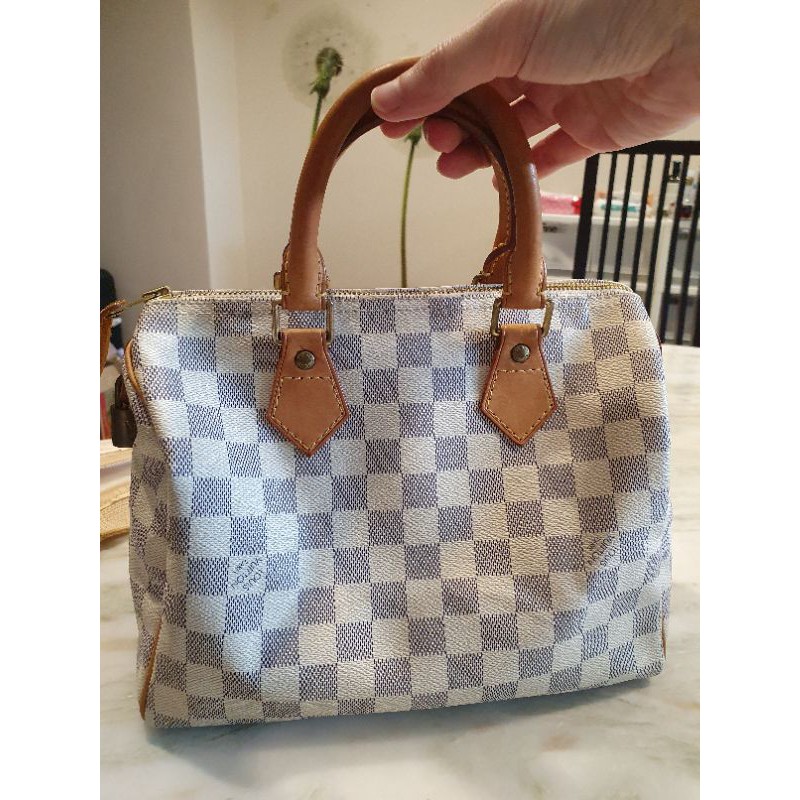 กระเป๋าแท้ LV speedy 25 มือสอง