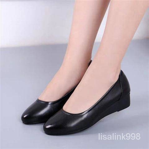 รองเท้าคัชชู ใส่สบาย สำหรับผู้หญิง รุ่นสีเรียบใส่ทำงาน 2020 รองเท้าหนังนิ่มสีดำรองเท้าสบายมืออาชีพทำงานเดี่ยวรองเท้าหญิง