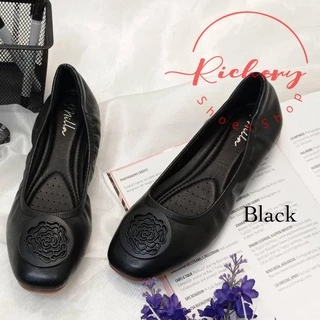 New!!! รองเท้าคัชชูส้นแบน รุ่น 220014 รองเท้าแนวสุขภาพ พื้นนุ่ม น้ำหนักเบา ประดับอะไหล่ดอกกุหลาบ