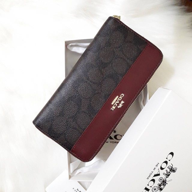 กระเป๋าสตางค์ Coach แท้ สีน้ำตาล แดง สวยหรู ดูดี ผู้หญิง กระเป๋าเงิน