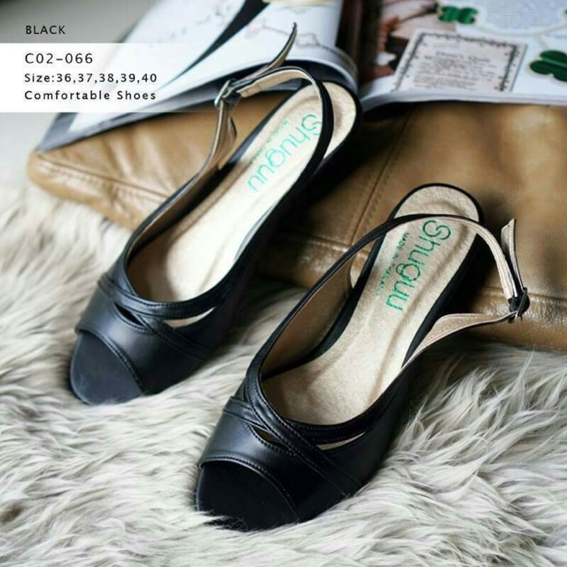 C02-066 คัทชูเปิดหน้าส้นเตี้ย