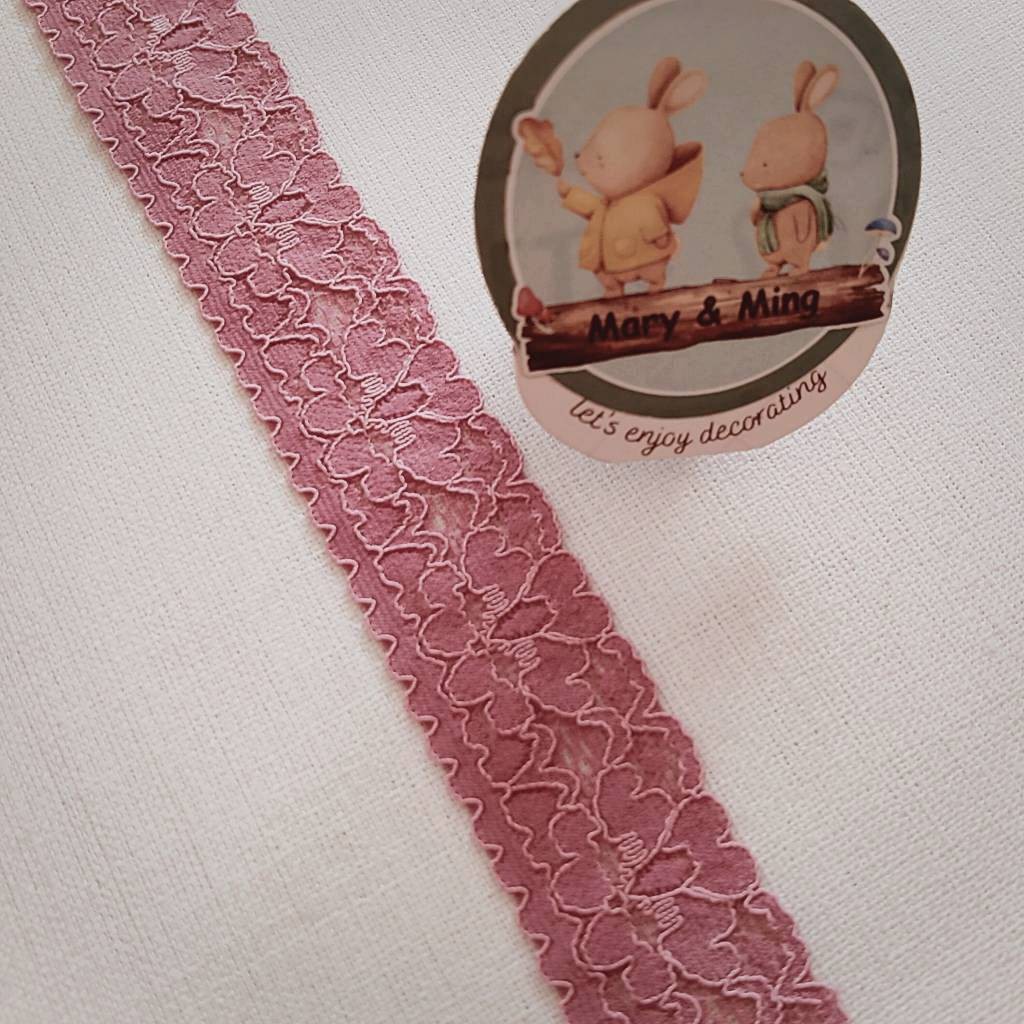 ลูกไม้ยืด สีชมพู กว้าง 2.5 ซม. ราคา หลาละ 10 บาท / ลูกไม้ ผ้าลูกไม้ ลูกไม้วินเทจ