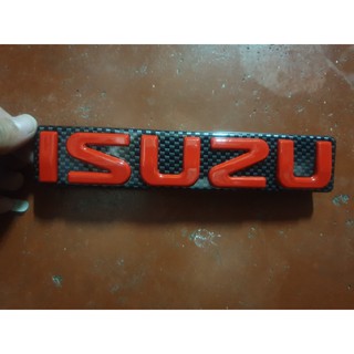 logo isuzu แดง ฐาน เคฟล่าร์ kevlar carbon ใส่ isuzu all new d-max 2012 - 2019+