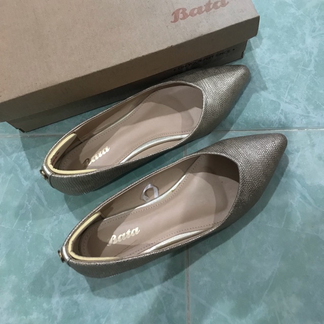 รองเท้า Bata