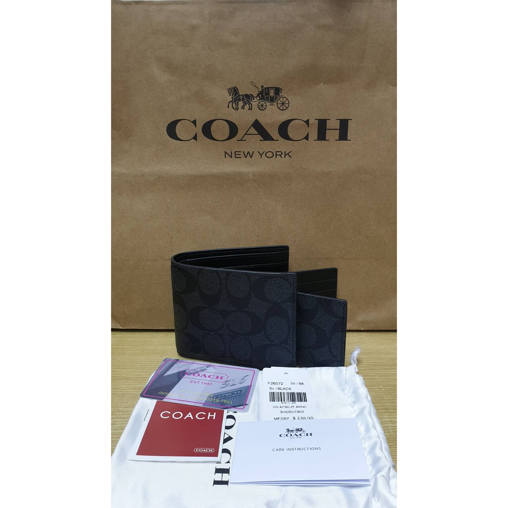 กระเป๋าสตางค์ผู้ชาย COACH F26072 SV/BK ลาย C สีดำ Signature (มีไส้)ของแท้100% มีช่องใส่บัตร 2 ข้าง และมีกระเป๋าใส่บัตรใบ