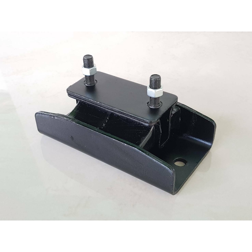 ยางแท่นเกียร์ ISUZU TFR 2800,4JB1 ,4WD ของโรงงาน  ราคาตัวละ380บาท