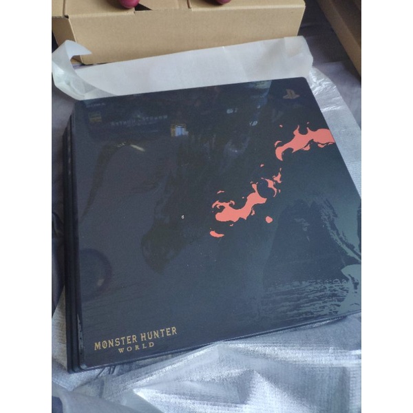 PS4 PRO MONSTER HUNTER WORLD RATHALOS EDITION - thanwa28 - ThaiPick