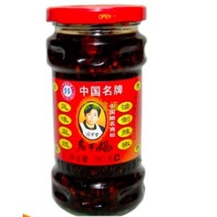 老干妈风味豆豉油辣椒 [LaoGanMa] น้ำพริกรสถั่ว ตราเหล่ากันมา ขนาด 280 กรัม