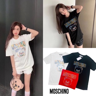 🌟st.f_shop🌟เสื้อยืด แขนสั้น คอกลม งานคอป้าย สกรีนลาย MÖSCHINÖ น้องหมี งานsize (S-XL) มี 3สี ( ดำ ขาว แดง )เสื้อลายUnis