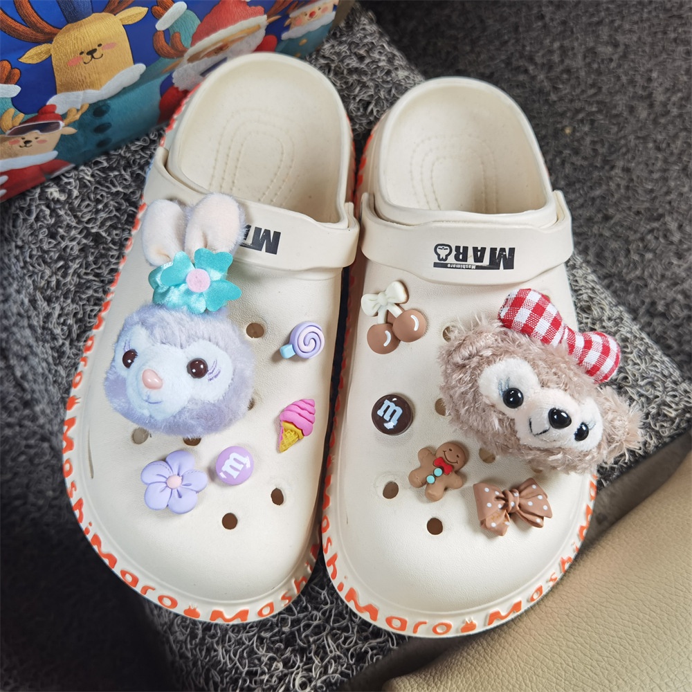ชุดจี้รูปหมี Duffy Jibbits น่ารัก แต่งสายโซ่ เหมาะกับผู้หญิง สําหรับตกแต่งรองเท้า Crocs Stella Lou Shoe Charms M&M Candy Jibitz