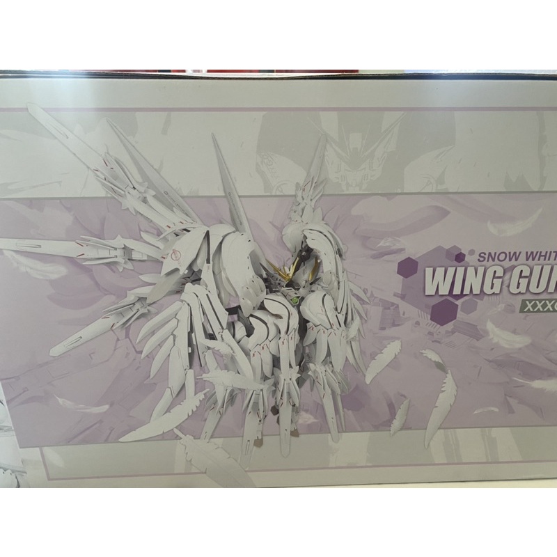 MG 1/100 : Wing Gundam Snow White Prelude [Supernova]มือสองต่อดิบ