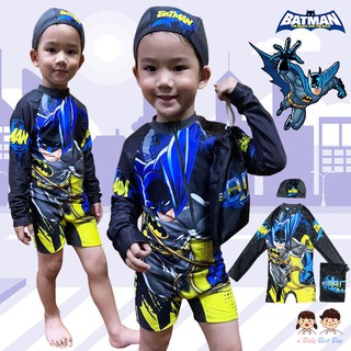 ชุดว่ายน้ำเด็กผู้ชาย Bat Man บอดี้สูทเสื้อแขนยาวกางเกงขาสั้น มาพร้อมหมวกว่ายน้ำและถุงผ้า กันแดด ใส่สบาย ลิขสิทธิ์แท้