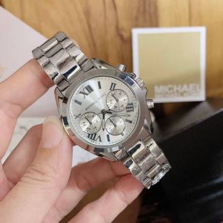 ลด 10% MICHAEL KORS ฟรีค่าส่ง