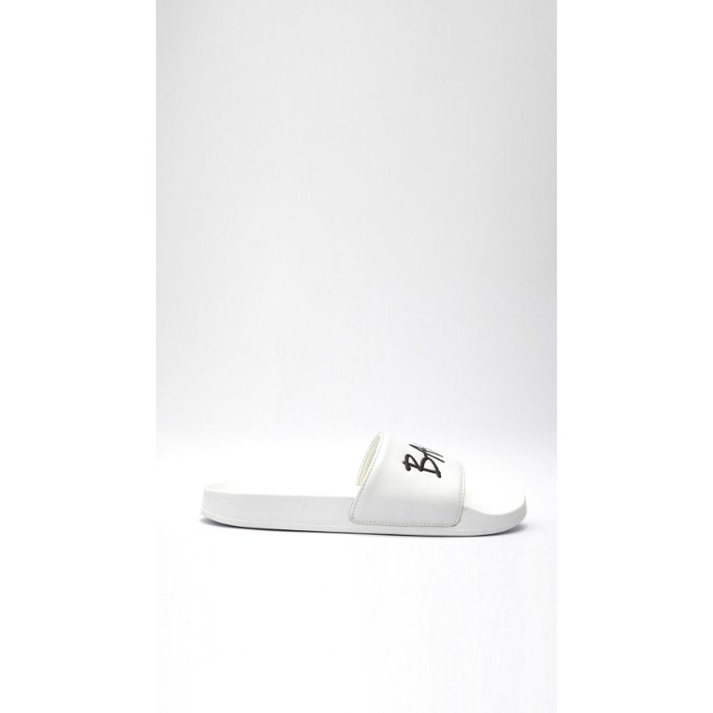 TRULY SANDALS BLACK รองเท้าเตะ รุ่น "ก้าวหน้า" สีขาว