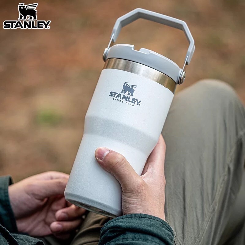 พร้อมส่ง STANLEY THE ICEFLOW FLIP STRAW TUMBLER . ขนาด 20Oz/591ml และ 30Oz/887ml.