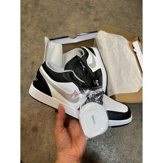 รองเท้า nike sneaker รุ่นใหม่ล่าสุด