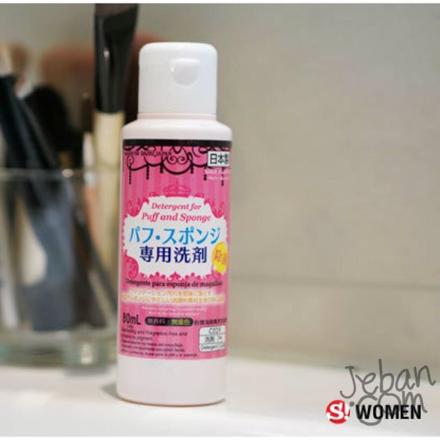 น้ำยาล้างแปรง+พัฟแต่งหน้า Daiso 80ml.