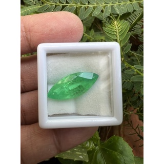 Columbian Green Synthetic  10 carats 1 pieces 9x21mm