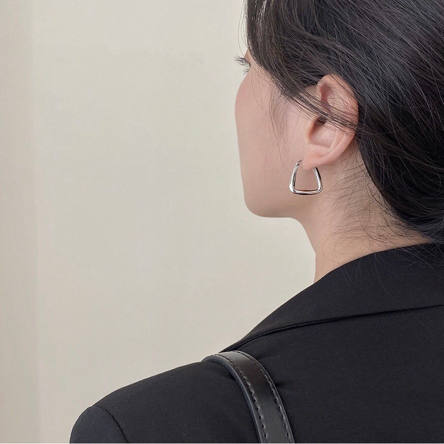 earika.earrings - trapezoid hoop ต่างหูห่วงสี่เหลี่ยมคางหมูก้านเงินแท้ชุบทองคำขาว/ทอง เหมาะสำหรับคนแพ้ง่าย - รูปที่ 6