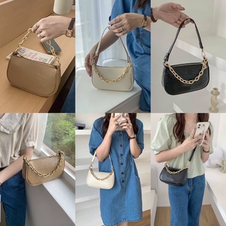 กระเป๋า Mini Croco Square Bag ( กระเป๋าหนังปั้มลายจระเข้ ) กระเป๋าสะพาย พรีเมี่ยม กระเป๋าสะพายข้าง สวย พรีเมียม ราคาถูก