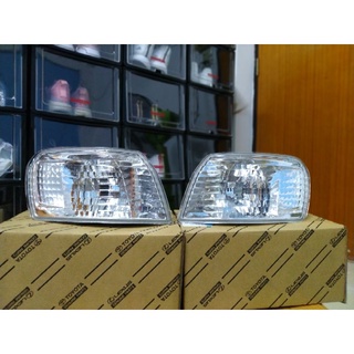 จัดส่งฟรี!! **เเท้ศูนย์** ไฟเลี้ยว ไฟมุม Toyota Corolla ae112 สินค้าพร้อมส่ง