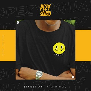 PEZY SQUAD เสื้อยืดลาย IM OKAY สีขาว / ดำ