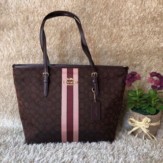 ZIP TOP TOTE IN SIGNATURE JACQUARD WITH STRIPE (COACH F39043)