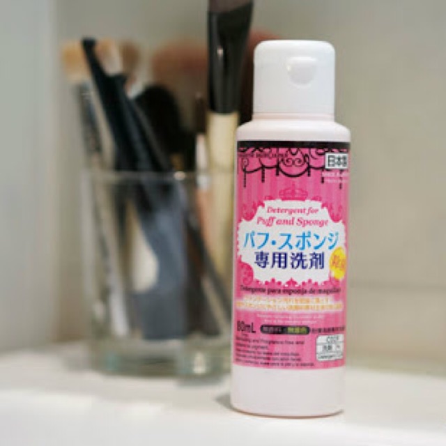น้ำยาล้างแปรงหรือพัฟแต่งหน้า 🌸 Daiso