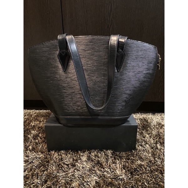 (used) กระเป๋าแบรนด์เนมมือ2 มือสอง หลุยส์ทรงพัด LV epi black