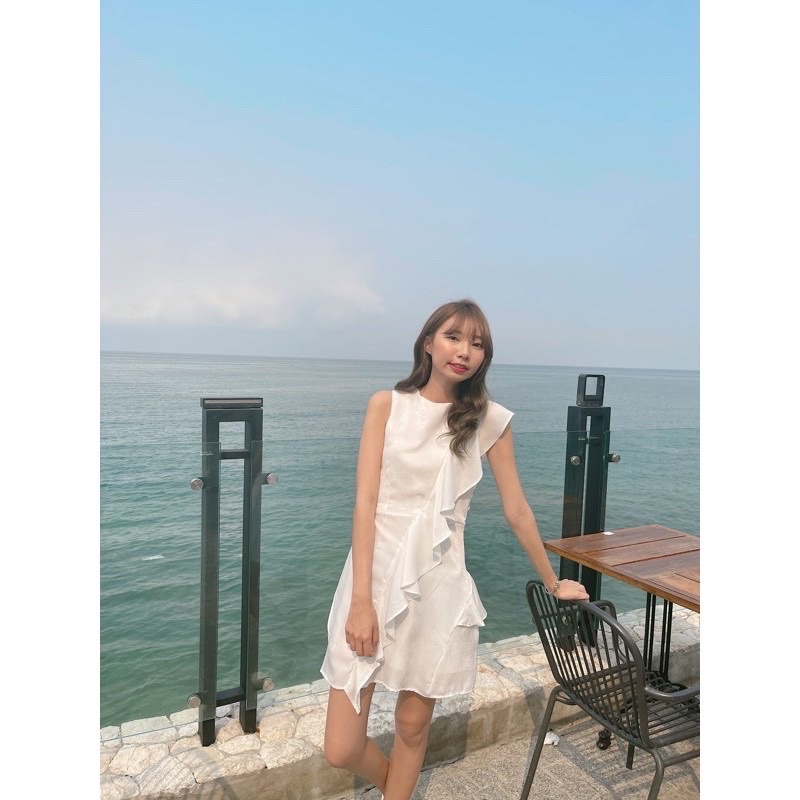 เดรสสีขาว จากแบรนด์ labelle_clothing_brand size M