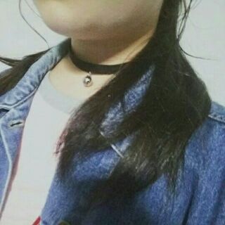 Bell ball velvet choker