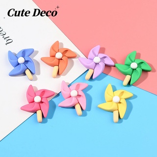 【CuteDeco】กังหันลม การ์ตูนน่ารัก (7 สี) กังหันลมสีม่วง / กังหันลม สีแดงกุหลาบ / กังหันลมสีฟ้า จี้กระดุม Crocs / Jibbitz น่ารัก Croc รองเท้า DIY / วัสดุเรซิน เสน่ห์ สําหรับ DIY