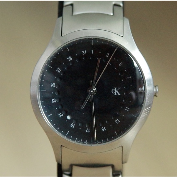 นาฬิกามือสอง Calvin Klein : K26151 มือสอง ของแท้ น้องมาเดิมๆทุกส่วน มีวันที่รอบหน้าปัด เก๋มากๆ