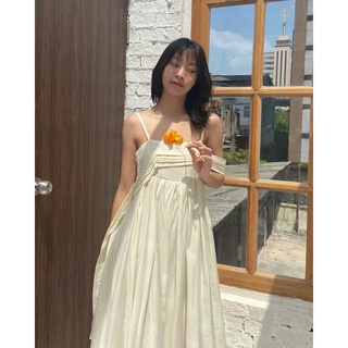 chuuchop_พร้อมส่ง(C7813)✨🏖🧸Creammy long dress ชุดเดรสยาวสายเดี่ยว สอดแขน สีครีม