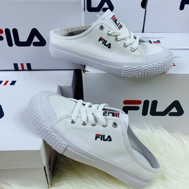 พร้อมส่งFila sneakers