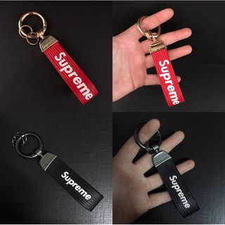 พวงกุญแจ supreme พร้อมส่ง