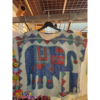 เสื้อผู้หญิง คอกลม แขนเลย (1โหล คละสี)