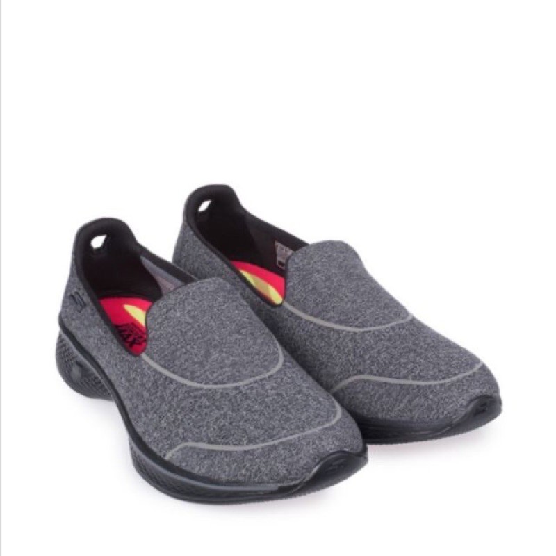💥ของใหม่ ของแท้ จากshop รองเท้า SKECHERS รองเท้าลำลองผู้หญิง รุ่น GOwalk4  สีดำ ไซส์  US 8 หรือUK 38🏃‍♀️