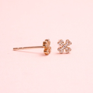 Grace Fine Jewelry ต่างหูปักก้านทองแท้ 9K ใบโคลเวอร์ เพชรแท้ น้ำ 96