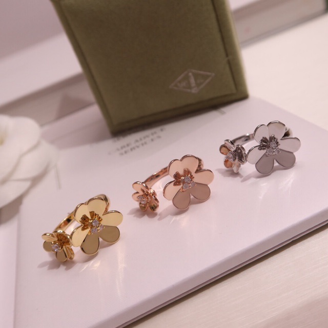 แหวนทองคํา 18K 750 ลายดอกไม้ สําหรับผู้หญิง