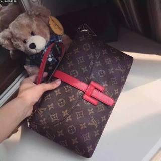 ส่งฟรี! ลดท้าฝน💦  Louis Vuitton 9"