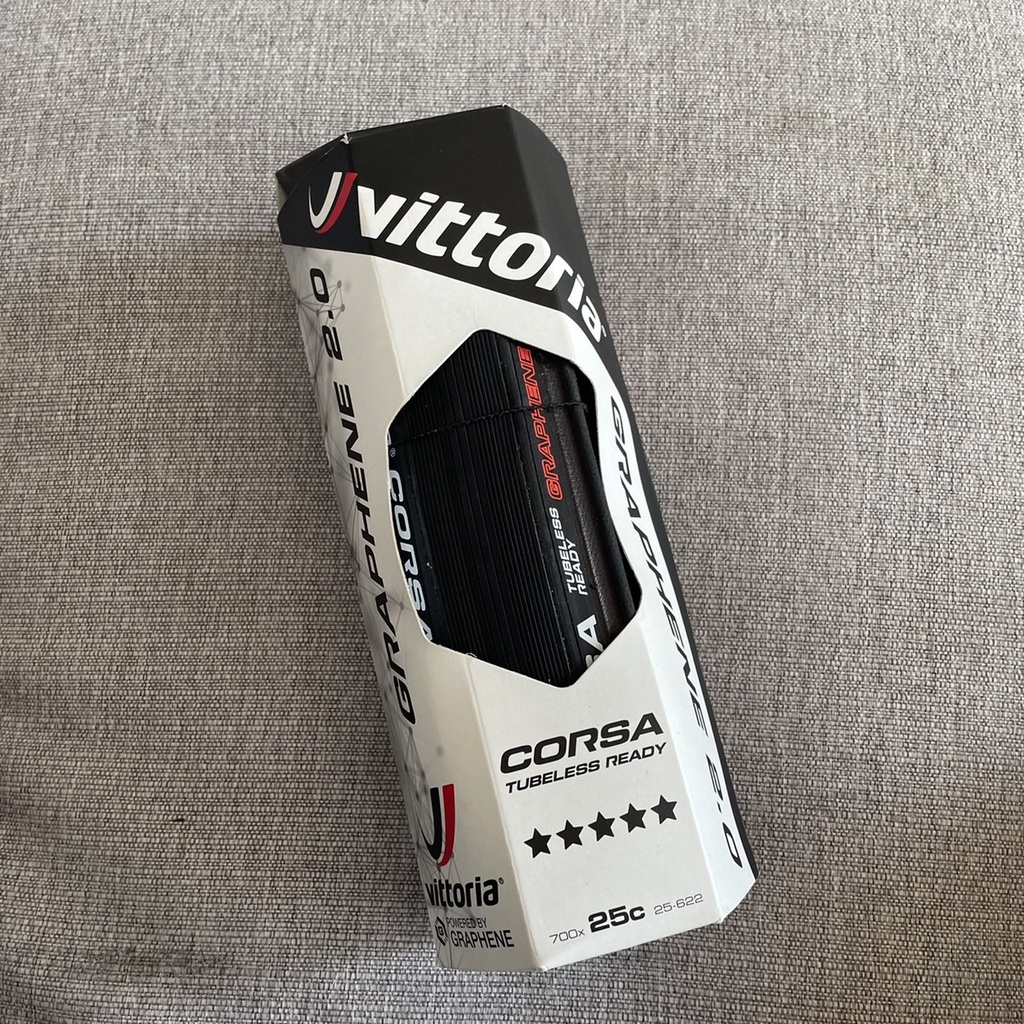 ยางนอกเสือหมอบขอบพับ 700x25c #Vittoria Corsa Graphene 2.0 สินค้าใหม่ 100% *กล่องมีตำหนิ