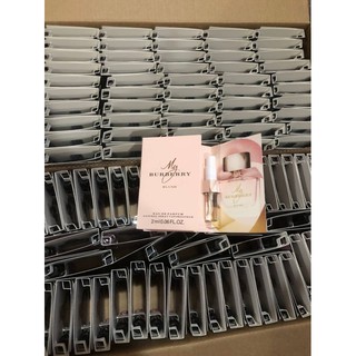 Burberry blush มินิ vial  • 2ml.  • 1ชิ้น ส่ง 110.- ค่าส่ง30 • ส่ง ยกโหล80.-x 12ชิ้นขึ้นส่งฟรีBurberry blush มินิ vial B