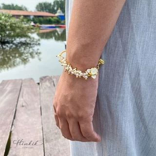 สร้อยข้อมือ ดอกรัก ลงอีนาเมล ประดับด้วย ไข่มุก มุกแท้ Bracelet Crown Flower with enamel & Pearl